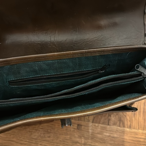 Marc Chantal Leather Crossbody Organizer Handbag Brown - Picture 9 of 9